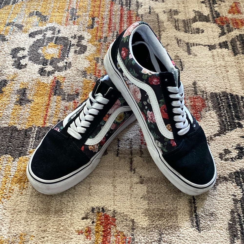 Vans Old Skool Rose Dreams Black Skate Shoes